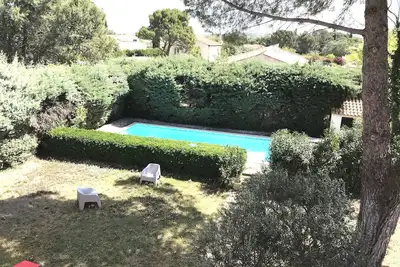 Image de Maison de famille sous les pins avec piscine