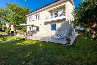 Image de Belle maison de 3 chambres à Malinska