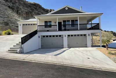 Image de Black Ridge Vacation Rental - Near Zion and other National Parks!