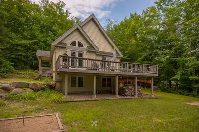 Image de Walk to pond / playground in pet friendly chalet while enjoying mountain views
