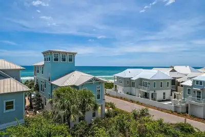 Image de Gulf Views and Private Beach Access Steps to Community Pool and Rosemary Beach Sleeps 12 Wi-Fi