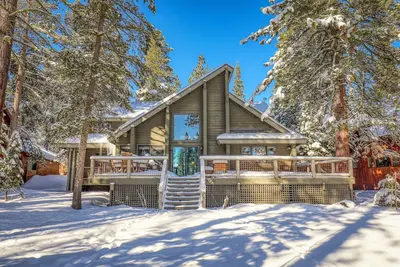 Image de Luxury home on Donner golf course