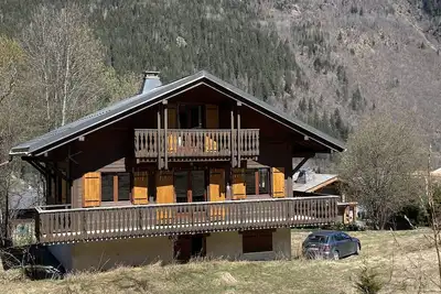 Image de Chalet \"Vintage\" familial et unique au pied du Mont Blanc