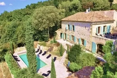 Image de Beautiful 5 bed house near Uzes, amazing views & large pool