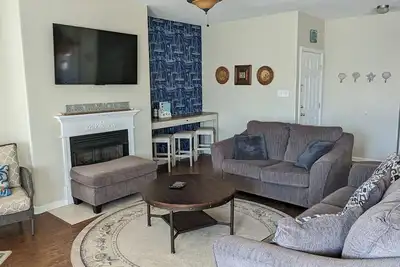 Image de Perfect Family Getaway! Spacious 4br/2ba Condo, 1. 5 Blocks From Beach & Boards.
