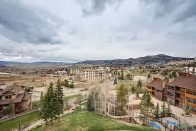 Image de Bt503 | Stunning 5th Floor Residence | Amazing Views | Ski In | Ski Lockers