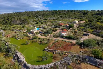 Hacienda Lucio\/secluded estate\/practice golf\/enjoy the view and great pool