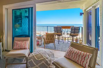 Image de Oceanfront Oasis!