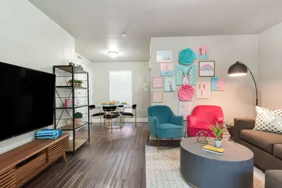 Image de Central Austin Condo! | Sleeps 5! | Near Downtown!