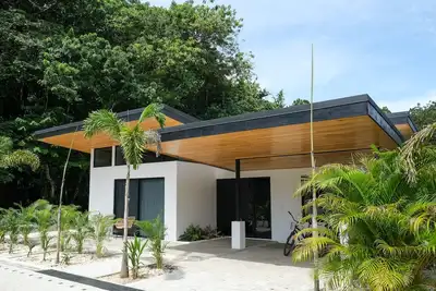 Image de Modern Tropical Residence w\/ Private Pool - Casa Mariposa