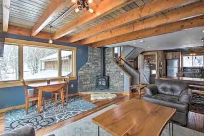 Image de Slopeside Burke Mtn Condo w/ Amenity Access!
