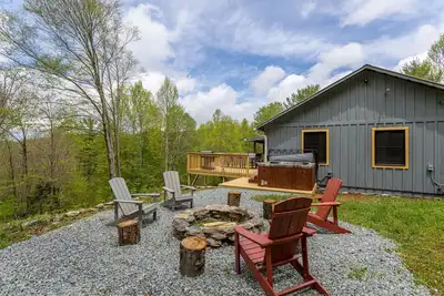Image de Deer Valley - 3 bed 3 bath luxury home with hot tub, privacy, game table