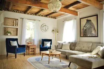 Image de Little White Farmhouse in Sister Bay
