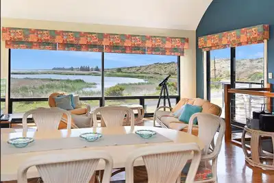 Image de 5 Barrage Rd - Riverfront holiday home overlooking the bird sanctuary