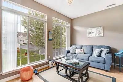 Image de Bethany Breeze Townhouse with High-Speed WiFi, Shared Pool, & Washer/Dryer