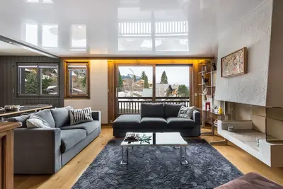 Image de Duplex cosy 4 chambres Ă Rochebrune, proche centre avec balcon, parking et Wi-Fi