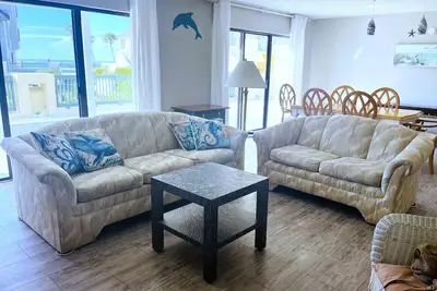 Image de 601 New Haven - Main Level Condo Next to Community Elevator, Golf Cart Included
