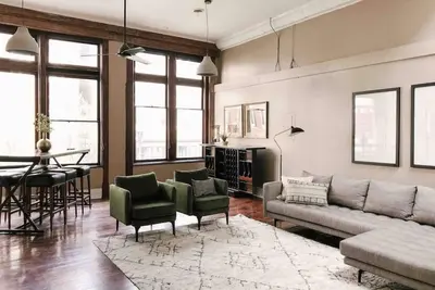 Image de Cru Loft in the Heart of Downtown Knox