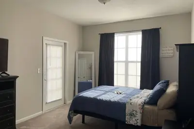 Image de Cozy 2\/2 Apartment! ! Great amenities! ! Convenient location. Feels like home!