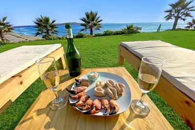 Image de ★ Puerto Velero Primer Piso Primera Línea al lado de la Playa! ★ 8pax