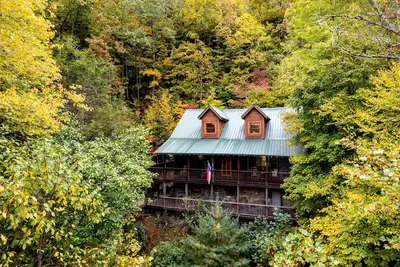 Image de Long View Lodge | Family Cabin in the Woods - Bryson City Nc | Sleeps 8