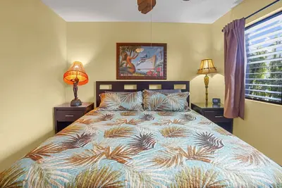 Image de Low Dec. rates  Close to beach- A/C in all rooms.