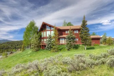 Image de Home w/private hot tub, views, 2 master suites, close to Big Sky Resort - Chief Joseph Lodge