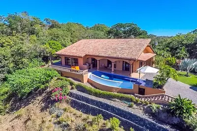 Image de Jungle and Ocean Paradise, Infinity Pool, 4br/3ba - Private location!