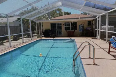 Image de Charming 2br house with a Swimming Pool and a Garden.