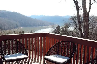 Image de Maple Ridge Lake House on Center Hill Lake