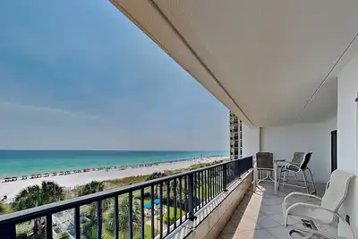 Image de Breakers East 404 | 2bd/2ba | Pool, Tennis/Pickleball, Prime Location + More