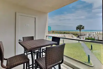 Image de Regency Towers #203 West | Beach + Pool Access!