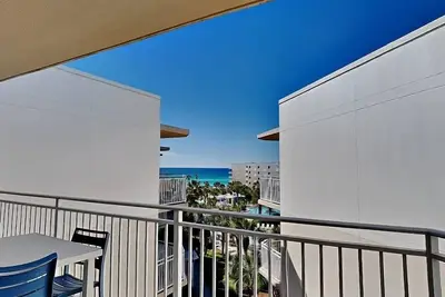 Image de Waterscape #A630 | Fun On-Site Amenities!