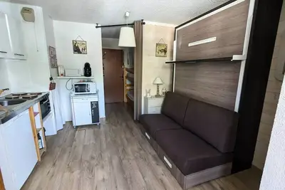 Image de Studio cabine 3 personnes exposé  Ouest