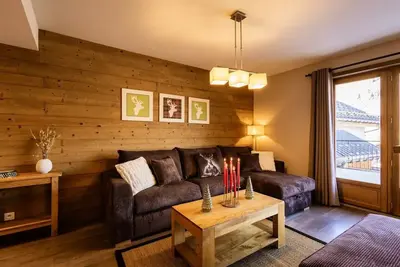 Image de 4 pièces 8 personnes exposé Ouest