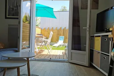 Image de Beau T2 rénové avec son jardin privatif aménagé aux portes du centre ville