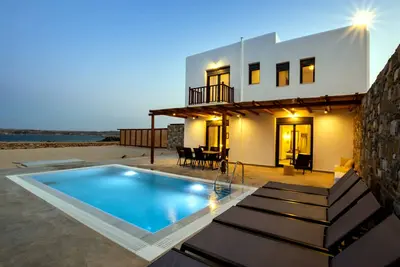 Image de Cato Agro 1, Seafront Villa with Private Pool