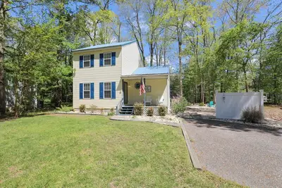 Image de Free Fun Daily Passes Included! Pet Friendly! 2 Night Minimum! Family friendly charming and comfy Bethany Beach vacation home tucked away in a quiet residential community.