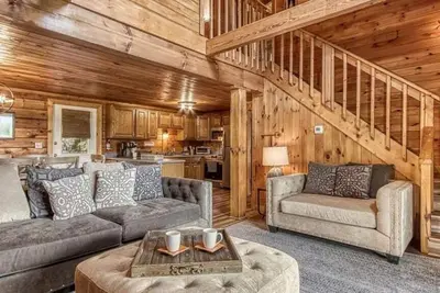 Image de Relaxing Family Cabin Getaway! Hot Tub