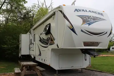 Image de Luxury 5th Wheel Glamping In Style In Historic Mentone, Alabama