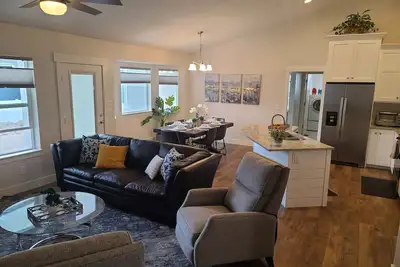 Image de *Clean* Private, luxurious, modern family home