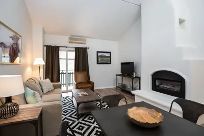 Image de 2 Bedroom Condo in Vail! Newly Renovated inside the Evergreen Lodge, Unit 609