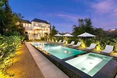 Image de Beverly Hills Maison by Stay Awhile Villas