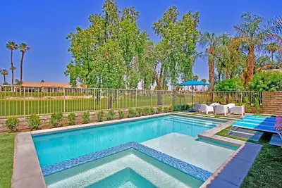 Image de The Barrymore Walk to #Coachella