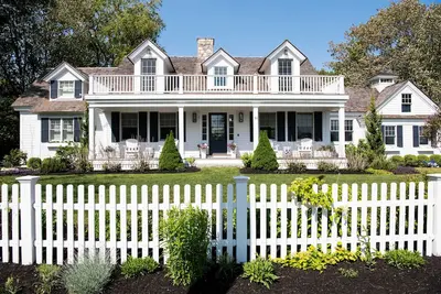 Image de 3 Beds, 3. 5 Baths, Upscale Home with Cape Porpoise Harbor Views