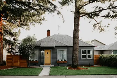 Image de Modern House, Walk To Historic Downtown!