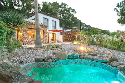 Image de Chalet Wind - Secluded private estate with breathtaking views near the beach