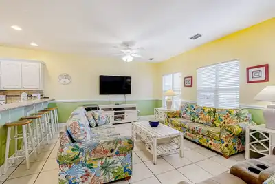 Image de Gulf Escape w/ Shared Pool, Beach Access, Free WiFi, & Great Location Near Town