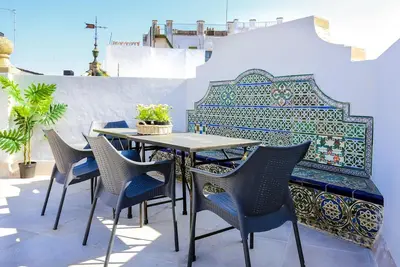 Image de Beautiful 4 bedroom apt. a few meters from the Cathedral with stunning terrace