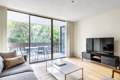 Image de Luxe San Mateo 1br w/ W/D, Pool, near stores and Caltrain, by Blueground